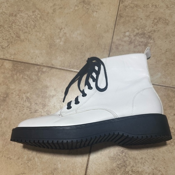 Worn once and in good condition. Willing to negotiate price . - Picture 2 of 3